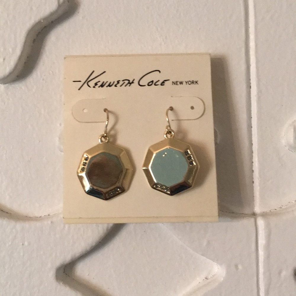New...Gold earrings...never worn